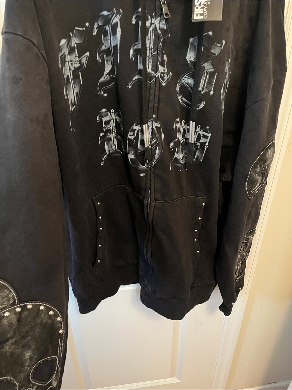 Amazing First Row Rhinestone Zip Up NWT! - Picture 4 of 5
